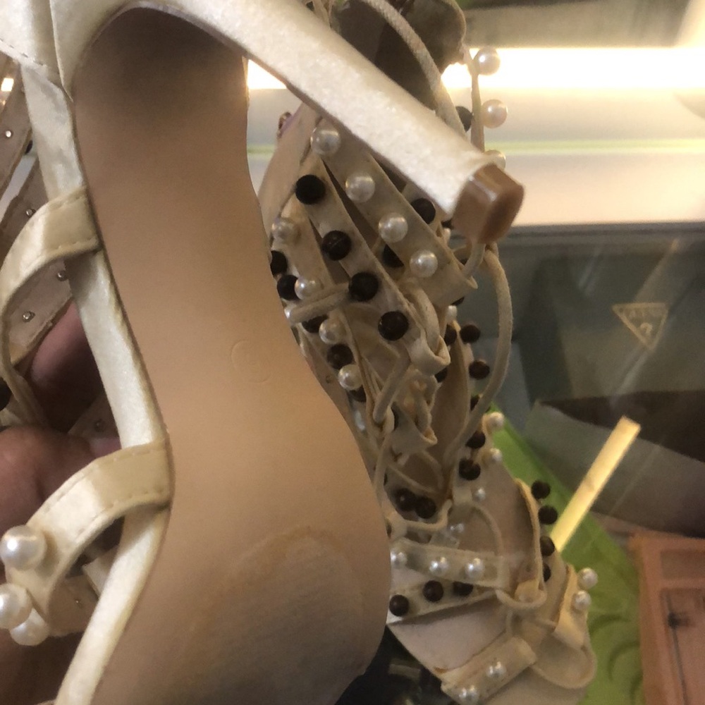 Heels - Picture 2 of 3